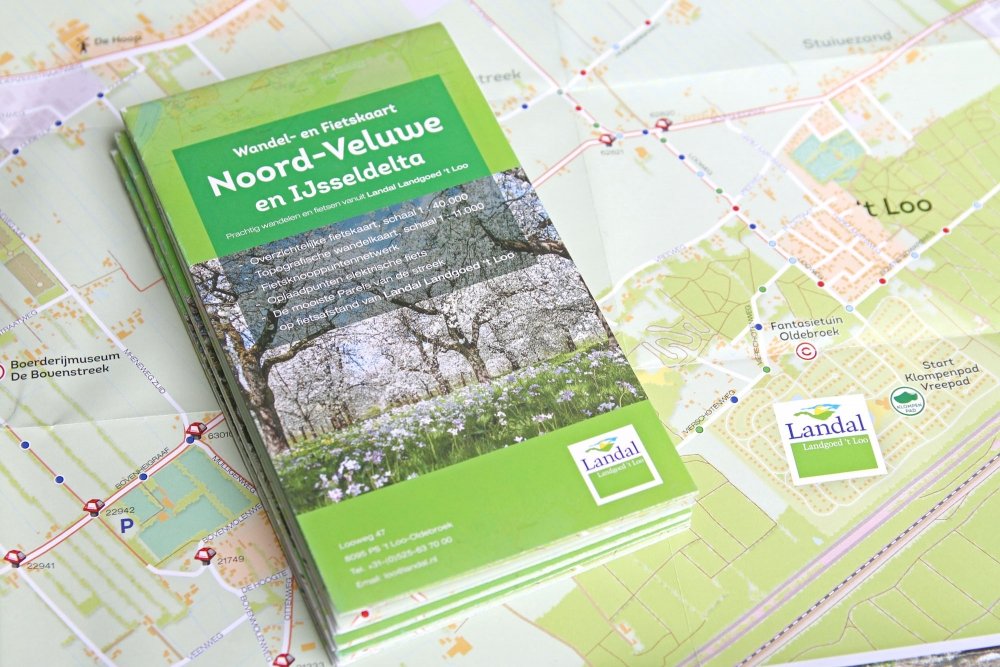 Voorbeeld van een wandel- en fietskaart voor Landal GreenParks i.o. van Routebureau Nederland.