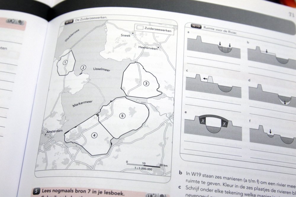 Werkboek kaart over de Zuiderzeewerken. Werkboek kaart over de Zuiderzeewerken.