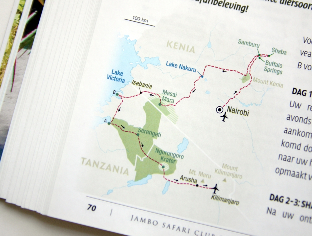 Rondreiskaart in de reisbrochure van Jambo, de route en interessante punten zijn toegevoegd. Rondreiskaart in de reisbrochure van Jambo, de route en interessante punten zijn toegevoegd.