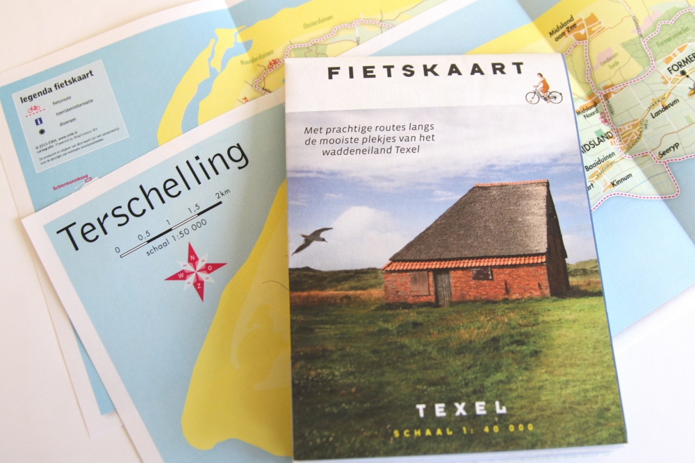 Kaart van Texel met fietsroutes op schaal 1:40000.